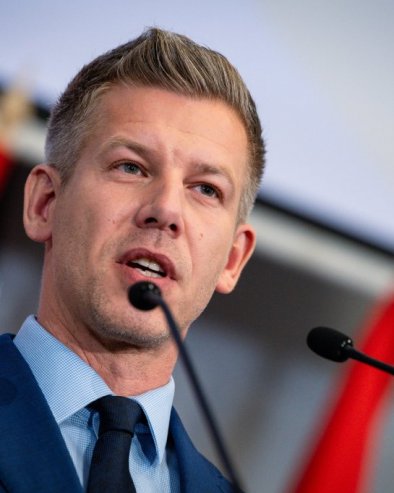 ПЕТЕР МАЂАР ПОЛОЖИО ЗАКЛЕТВУ: Од данас и званично премијер