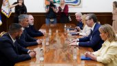 Председник наставио консултације: Вучић разговарао са представницима странке СПО, следи СРС (Фото)