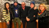 Bele limuzine dovoze zvezde: Anica Milenković usijala mreže pred Južni vetar (FOTO)