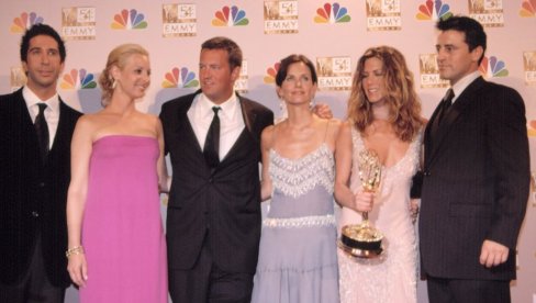 Лиса Кудроу открила колико глумачка екипа данас зарађује од Пријатеља: Цифра је вртоглава 20 година касније