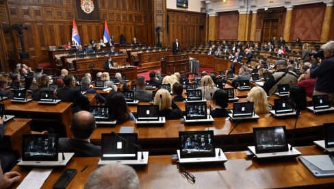 BRNABIĆ SAZVALA SEDNICU: Skupštine Srbije o izmena izbornih zakona 12. maja
