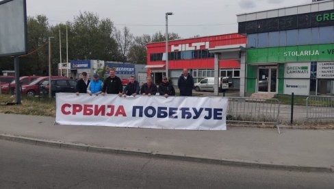 Srbija, trobojka, pobeda - Moćne poruke širom Beograda (FOTO/VIDEO)
