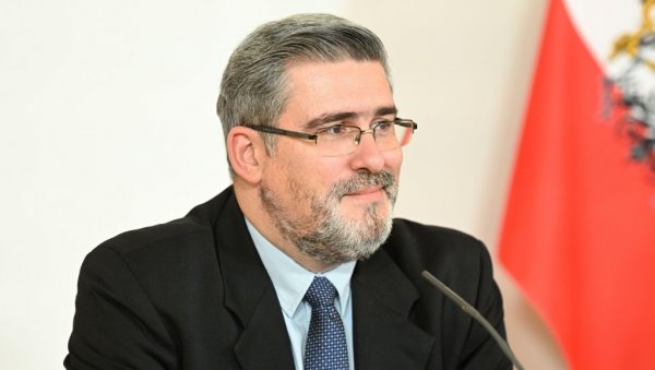 Жесток сукоб око ЕУ: Старовић одговорио Ђиласу - Дирљива брига опозиције, а гласали против европских закона