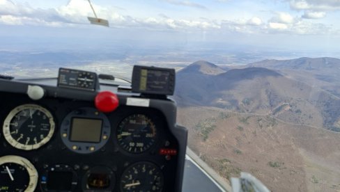 Avion prinudno morao da sleti: Drama u BiH, ima povređenih