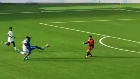 Ceo svet gleda i smeje se: Fudbaler u transu slavio gol koji uopšte nije postignut (VIDEO)