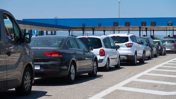 Саобраћајни колапс: БиХ и Хрватска под притиском празничних путовања