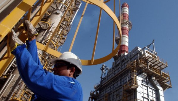 ТРКА ЗА НАФТУ УЛАЗИ У НОВУ ФАЗУ: Емирати убрзавају гигантски пројекат (ФОТО)