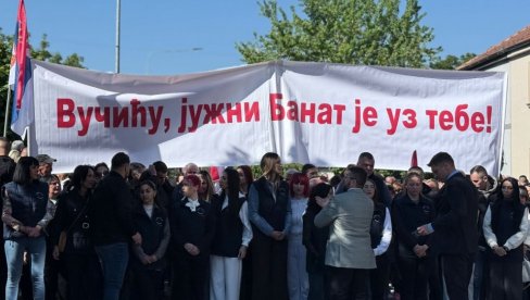 Vučiću, južni Banat je uz tebe: Veliki broj građana Pančeva okupio se da dočeka predsednika (FOTO)