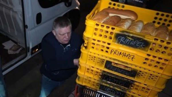 Фицо утоваривао хлеб: Радио ноћну у пекари у знак солидарности са радницима за Први мај