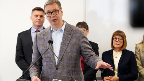 Vučić brutalno odgovorio: Nemojte da me kritikujete vi koji niste ni linoleum mogli da postavite u malenom liftu Tomice Milosavljević