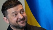 ZELENSKI I TAJNI SNIMCI PORODICE: Dok Ukrajinci krvare, njegov najbliži krug gradi palate i profitira na lošim pancirima (VIDEO)