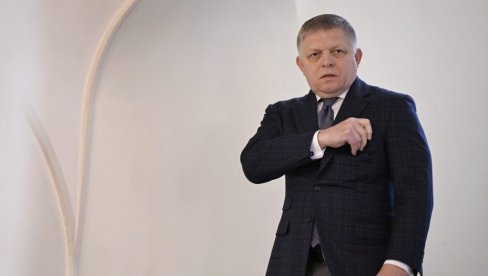 РАМПА ЗА ЗЕЛЕНСКОГ: Фицо изнео јасан став