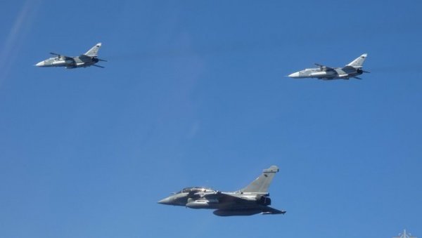 Француска убацила рафале: Пресрели руске Су-24М изнад Балтичког мора
