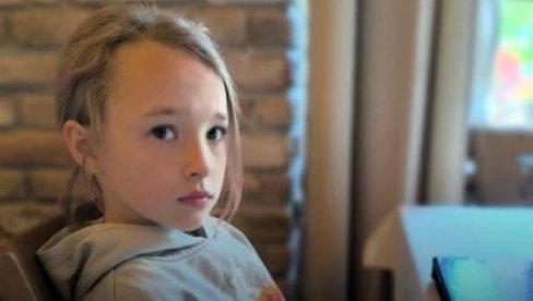 Nestala devojčica (9) u Novom Sadu: Roditelji mislili da spava, kad su ušli u sobu, Aljone nije bilo
