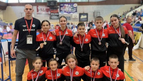 Milena karate čudo od deteta