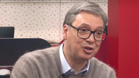 Вучић о рејтингу партија: Блокадери падају, неће то надокнадити ни још 10 милиона налепница