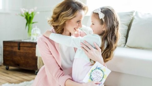POŠTOVANJE ZAPOČINJE U PORODICI: Najpametniji roditelji svoju decu uče ovih 8 staromodnih lekcija