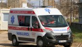 TEŠKO POVREĐEN MUŠKARAC: Sudar autobusa i automobila - Vozač putničkog vozila hitno prevezen u Urgentni centar
