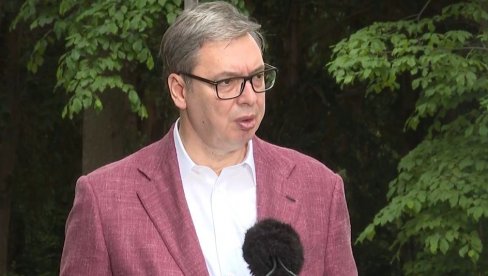 DA NEMAMO PARE, NE BISMO NI GRADILI Vučić: Verujem da ću za Vidovdan, kada budemo otvorili Čačak-Kraljevo, još jedan ugovor da potpišem