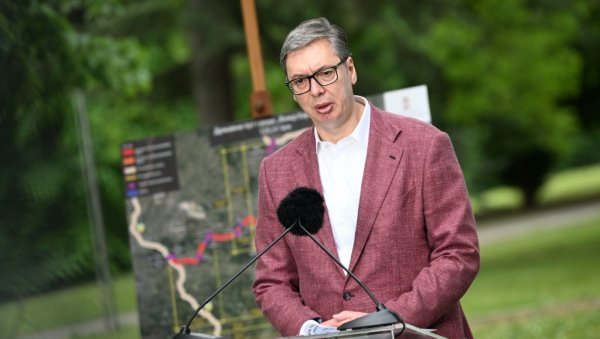 МИ ДА НИШТА НЕ РАДИМО ИМАМО ПАРА ДО МАЈА СЛЕДЕЋЕ ГОДИНЕ Вучић о пет тачака трансформације: Апелујем да почнемо озбиљне разговоре