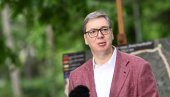 ISTORIJSKO OBRAĆANJE VUČIĆA GRAĐANIMA CRNE GORE