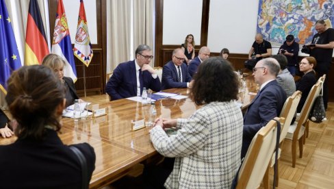 VUČIĆ SA ANENOM: Nemačka podrška bila je od ogromnog značaja za Srbiju