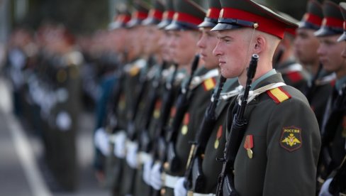 RUSKI PUKOVNIK ŠOKIRAO TVRDNJAMA Napad na Paradu pobede moguć
