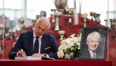 TUGA NA MARAKANI: Rukovodstvo Zvezde upisalo se u knjigu žalosti povodom smrti Vladimira Cvetkovića