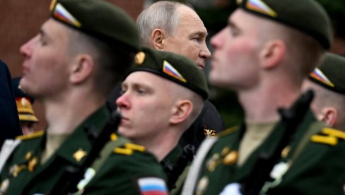 EVO KAKO JE IZGLEDAO DAN POBEDE U MOSKVI: Putin se tradicionalno zahvalio svom narodu (FOTO)