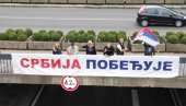 МОЋНЕ СЦЕНЕ ИЗ БЕОГРАДА: Грађани поручили да Србија побеђује (ФОТО)