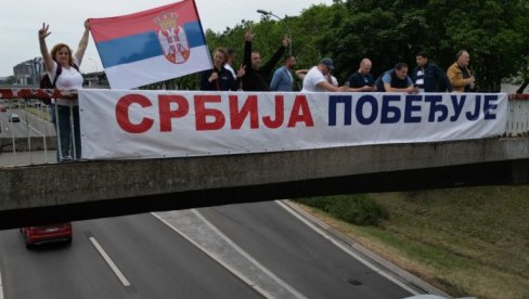 SLIKE KOJE SE PAMTE: Blokaderi na aparatima - Predsednik Vučić poslao važnu poruku!