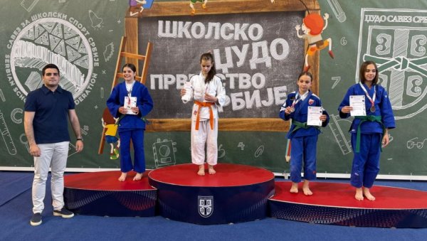 НЕМА СТАЈАЊА ЗА ШКОЛСКИ СПОРТ – Награђени прваци Србије у Џудоу