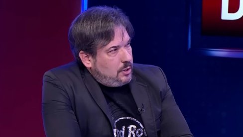 БЛОКАДЕРИ ОТКАЧИЛИ ЕКО СТРАЖУ: Свађа због човека који води љубав са усисивачем! (ФОТО)
