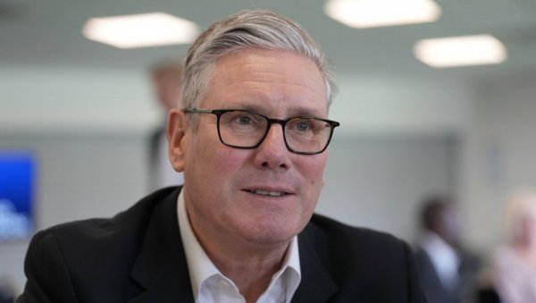СТАРМЕР ЈЕ НАЈНЕСПОСОБНИЈИ ПРЕМИЈЕР: Фараж оплео по бившем првом човеку Британије