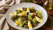 SALATA OD KROMPIRA SA POSEBNIM UKUSOM: Odlična je i kao samostalan obrok i kao prilog uz meso ili ribu