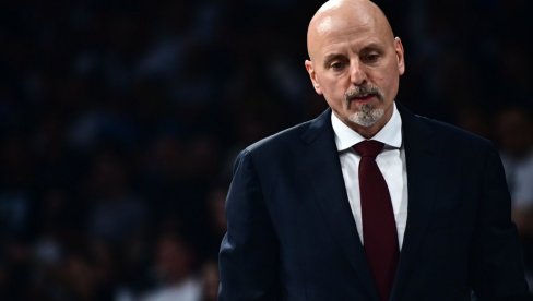 TOTALNO RASULO! Košarkaš Crvene zvezde odvezao jezik i zabio nož u leđa treneru