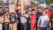 ДОЛАЗЕ ДА СЕ ПОКЛОНЕ ЧУДОТВОРЦУ: Хиљаде верника из региона стиже у Манастир Острог, да дочекају Дан Светог Василија (ФОТО)