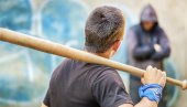 ХАОС! НАОРУЖАНИ НАВИЈАЧИ ПОВРЕДИЛИ И СРПСКУ ПОЛИЦИЈУ! Хулигани изазвали тучу, полицајци повређени заводећи ред, много ухапшених!