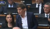 ХАОС У ПАРЛАМЕНТУ Блокадери аплаудирали монструозним увредама о Србији! Брнабић: Срам вас било (ВИДЕО)
