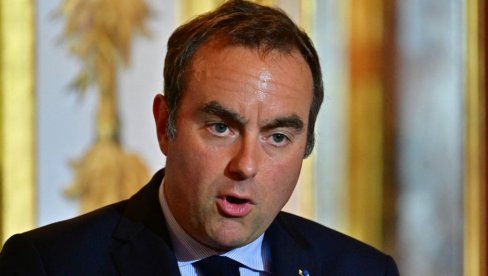 ЛЕКОРНИ БЕСАН: У Парламенту експлодирао због лажи Зелених о 10.000 мртвих