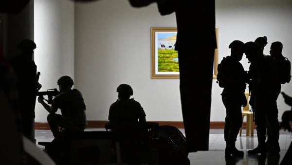 ПУЦЊАВА У ФИЛИПИНСКОМ ПАРЛАМЕНТУ: Хаос због покушаја хапшења сенатора Дела Росе