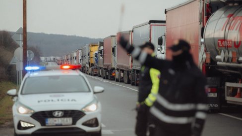 СЛОВАЧКА ХИТНО ЗАТВОРИЛА СВЕ ГРАНИЧНЕ ПРЕЛАЗЕ СА УКРАЈИНОМ: Руси масовно нападају, Пољаци дигли авијацију