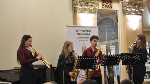 ЧУВАРИ МУЗИЧКЕ ИЗВРСНОСТИ: Ученици победници Републичког такмичења музичких школа одржали завршни концерт
