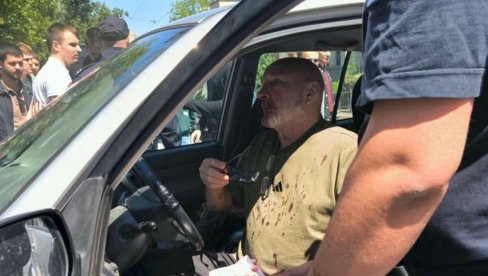 БЛОКАДЕРСКА БАНДА УМИСЛИЛА ДА ИМА ПРАВО ДА ДЕЛИ ПРАВДУ Крволоци Ђокић и компанија желе да паразитирају и отму неки политички поен