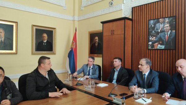ЂУРО МАЦУТ У ВРАЊУ: Отворена Канцеларија координатора Кабинета председника Владе (ФОТО)