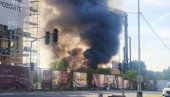 VELIKI POŽAR NA ČUKARIČKOJ PADINI: Crni dim uplašio stanovnike ovog dela Beograda (FOTO)