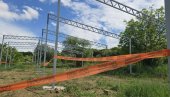 ЦРВЕНА ТРАКА У БАЈДИНОЈ ШУМИ: Група грађана зауставила нелегалну градњу на територији плућа Звездаре