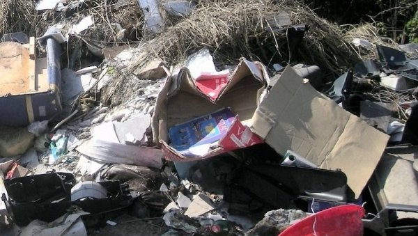 КОМУНАЛНА АКЦИЈА: Наставак уклањање дивљих депонија у околини Пожаревца