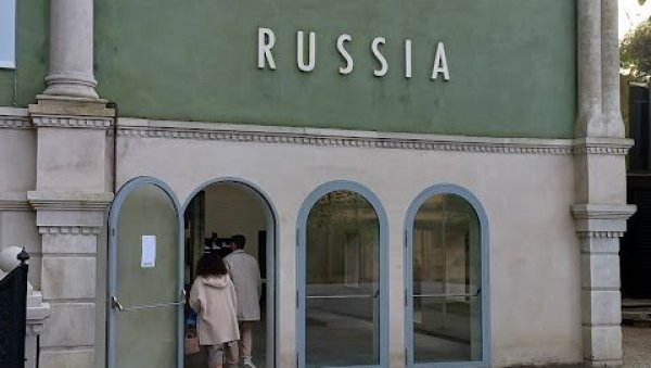 КАЖЊЕНИ ЗБОГ РУСА: Европска комисија ускраћује финансирање од два милиона евра Венецијанском бијеналу