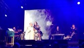 TI SI KO I JA: Mira Škorić specijalna gošća na drugom koncertu Vesne Zmijanac - Moja najbolja drugarica i koleginica (FOTO)